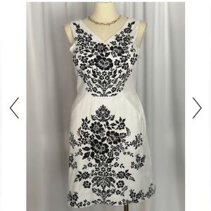 London Times V-Neck Sleeveless Floral Print Dress